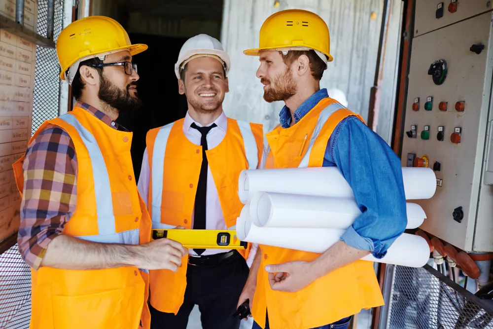 Home maintenance company in Dubai — EnergiaWorks technician at a villa